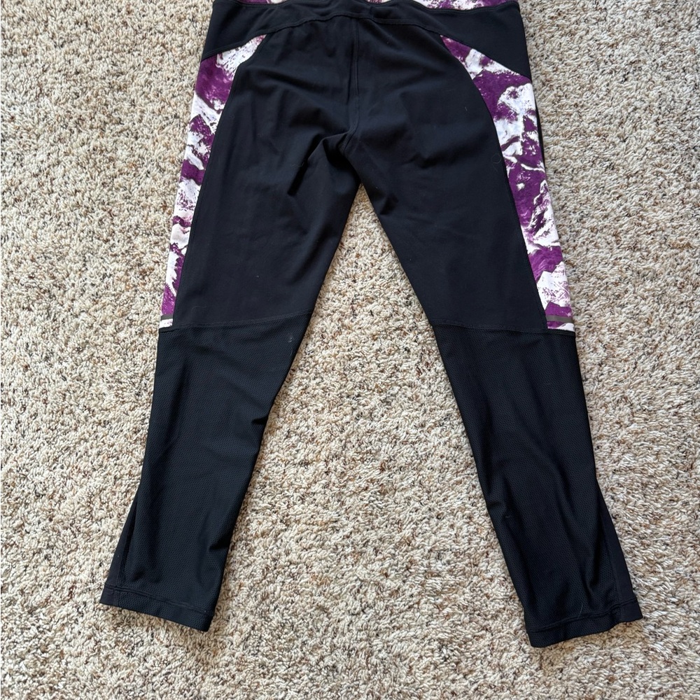 NWOT  New Balance cropped tights - Medium